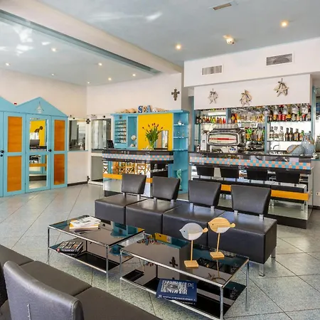 Hotel Caprice - In Centro A Riccione