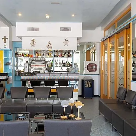 Hotel Caprice B&brunch - In Centro A Riccione