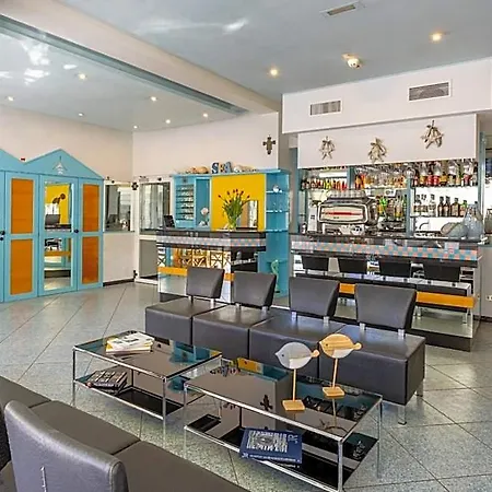 Hotel Caprice B&brunch - In Centro A Riccione